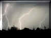 lightning2.jpg (139558 bytes)